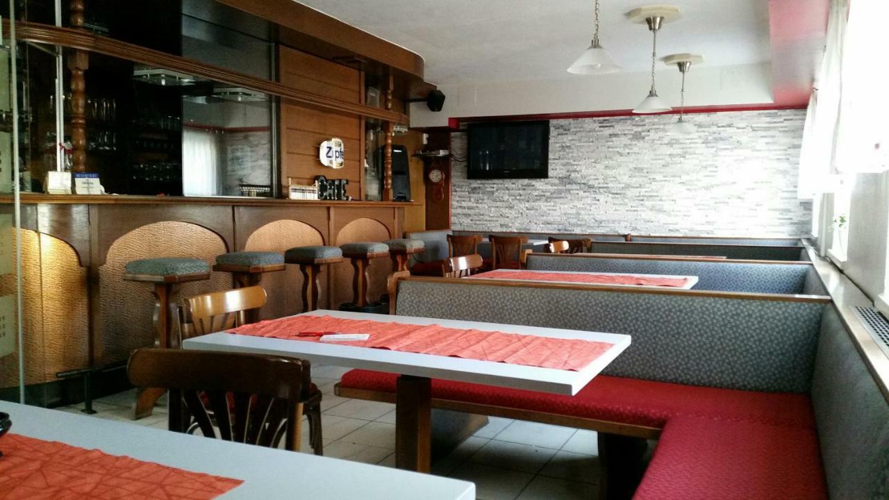 Makss Hotel Wels Kültér fotó